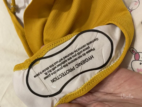 Potpuno nov kupaci sa etiketom