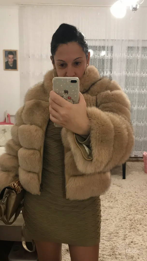 Nova bunda prirodno krzno sa etiketom