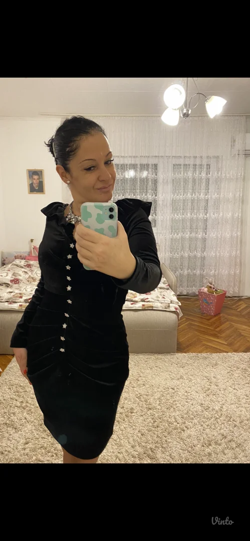 Potpuno nova haljina sa etiketom