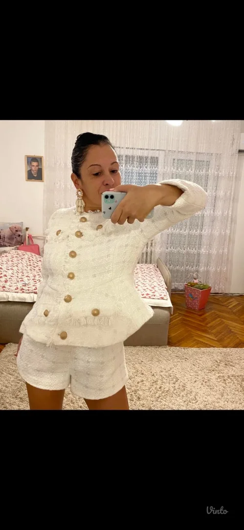 Potpuno nov komplet bermude i sako