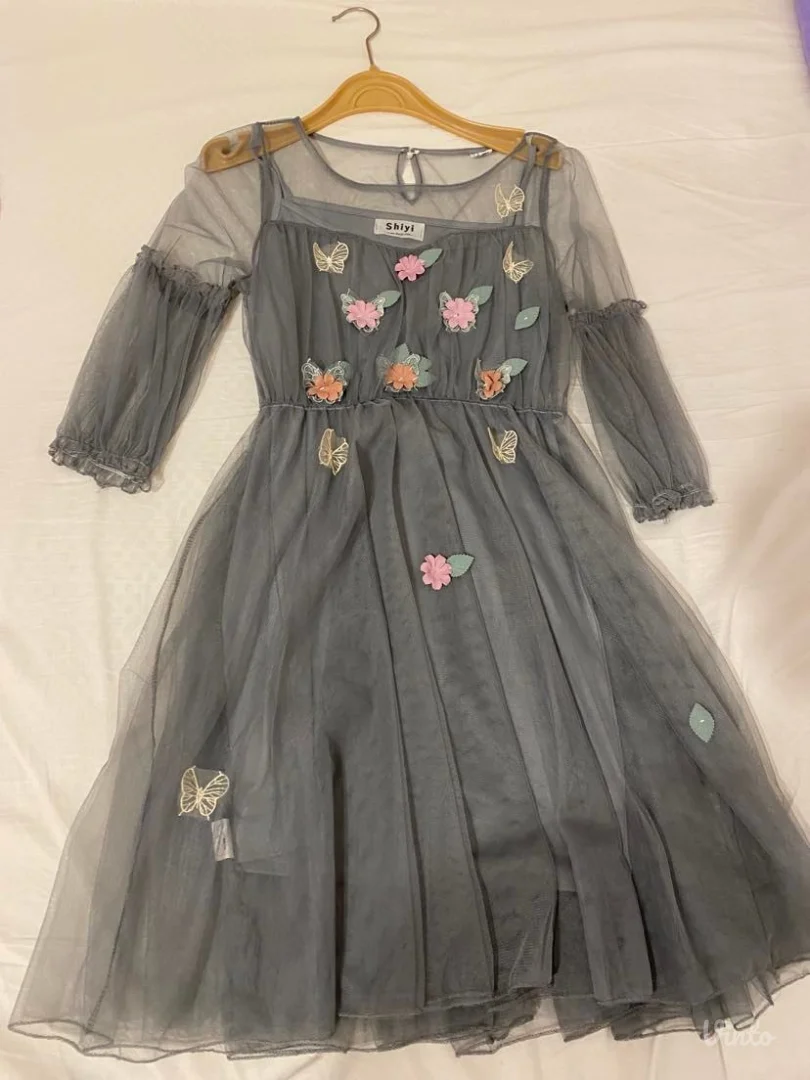 Potpuno nova haljina velicina Uni