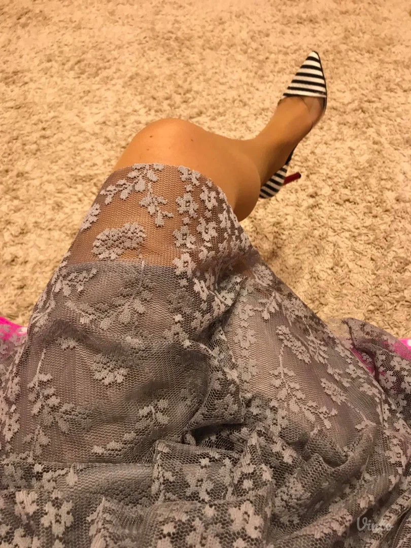 Potpuno nova haljina i prsluk komplet