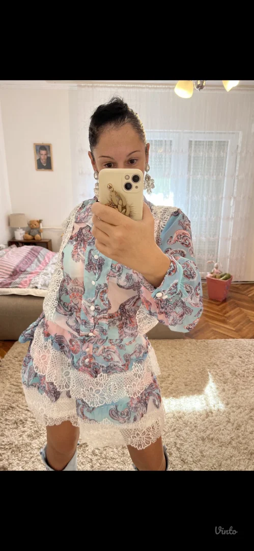 Potpuno nov komplet sa etiketom