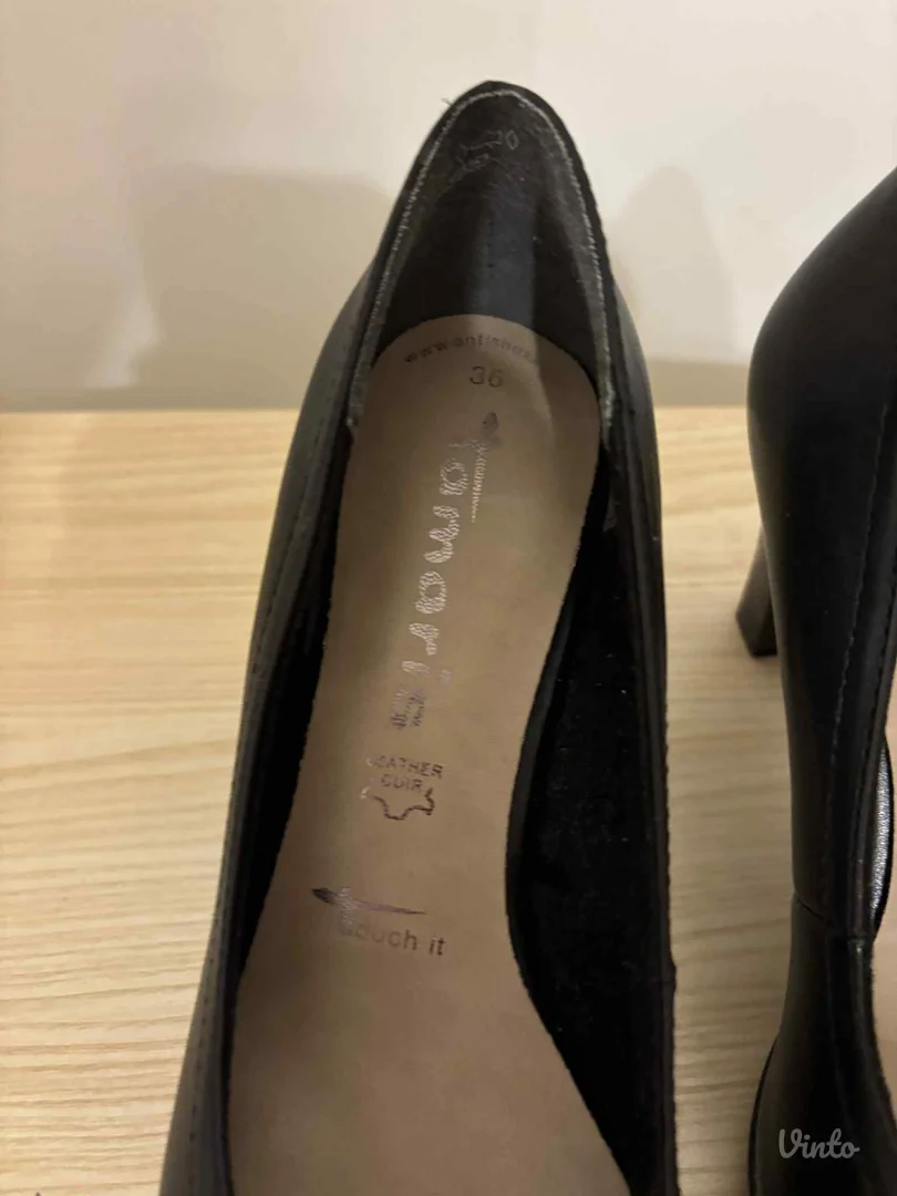 Potpuno ocuvane kao nove kozne cipele