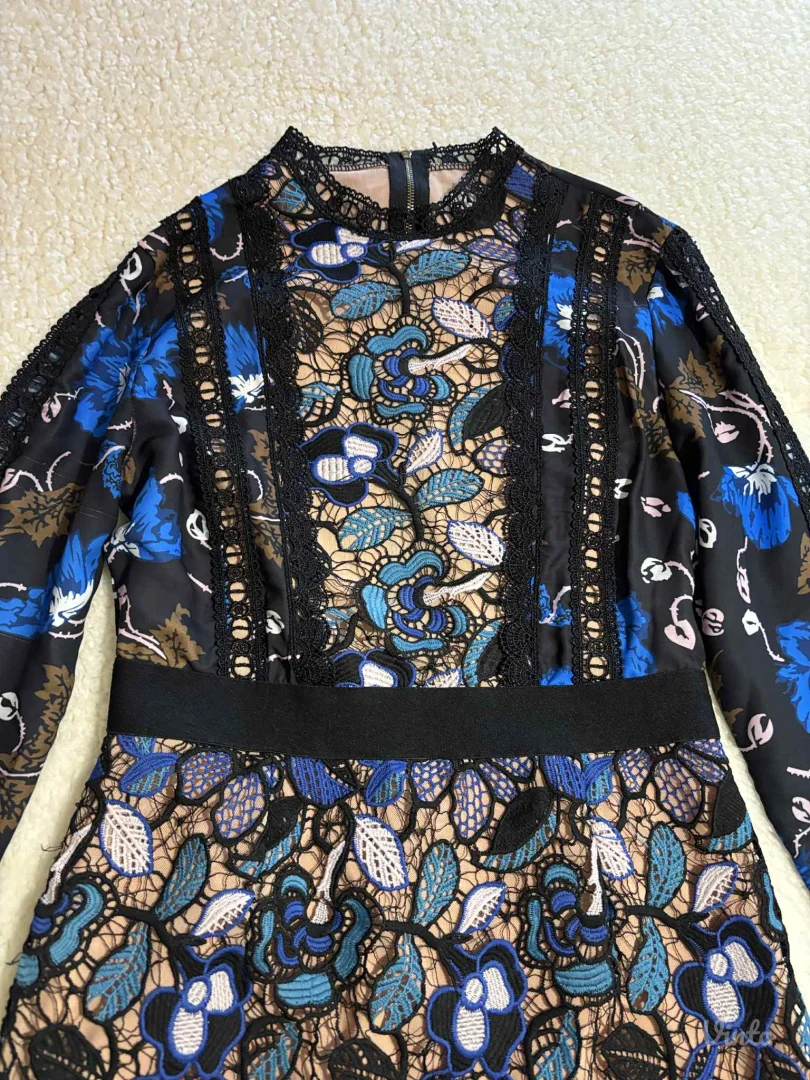 Potpuno ocuvana haljina