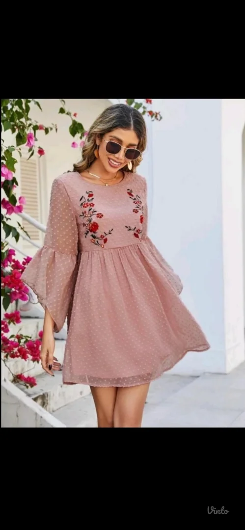 Potpuno nova Univerzalna haljina