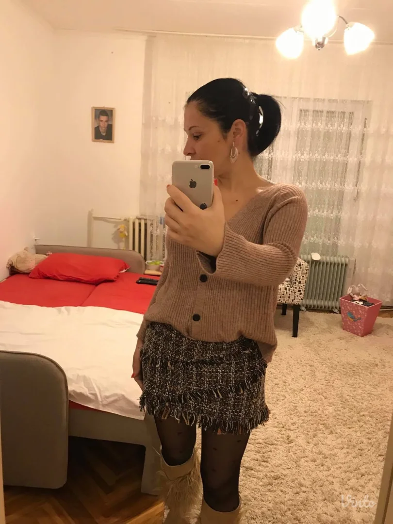 Potpuno nov komplet sa etiketom