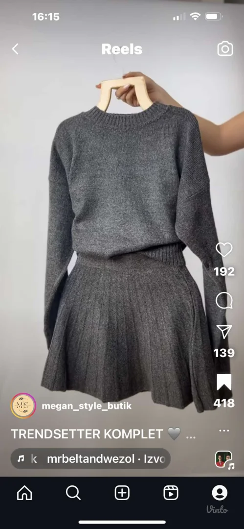 Nov komplet suknja i dzemper UNI velicina