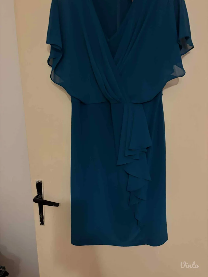 Potpuno ocuvana haljina