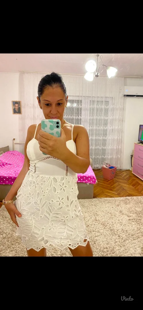 Potpuno nova haljina sa etiketom