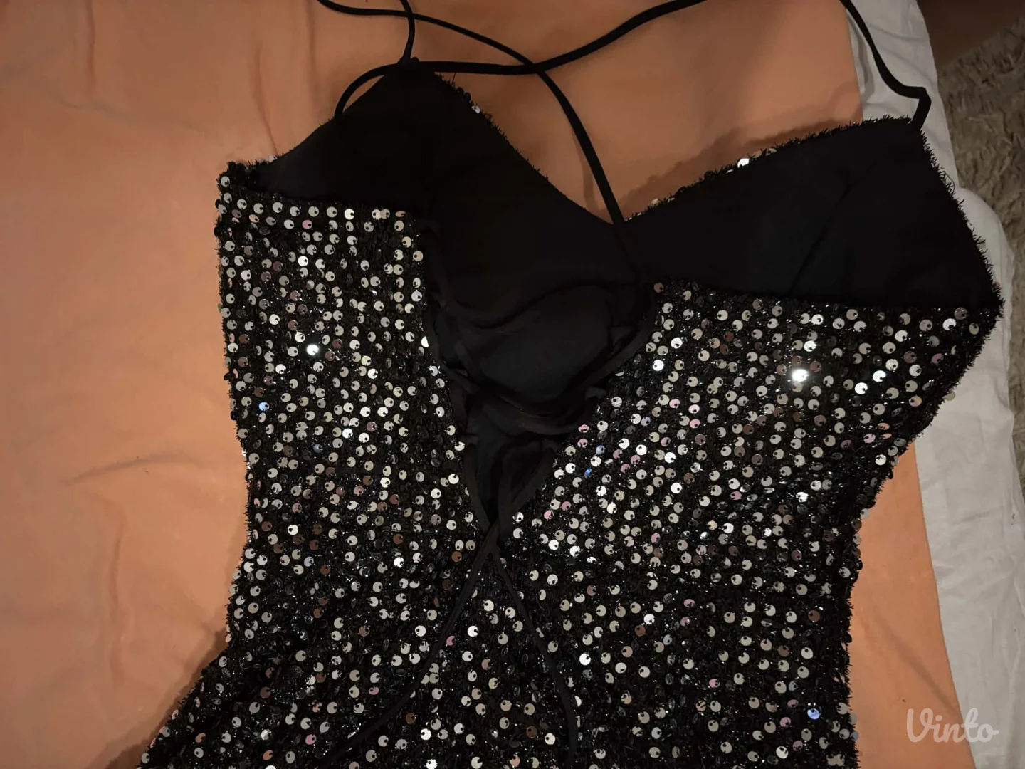 Potpuno nova haljina, samo skinuta etiketa