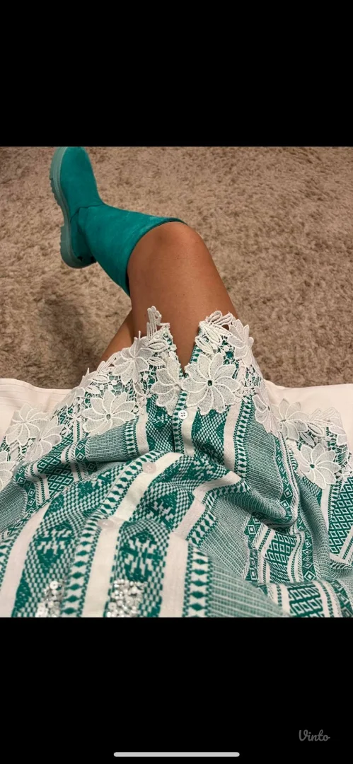 Potpuno nova haljina tunika