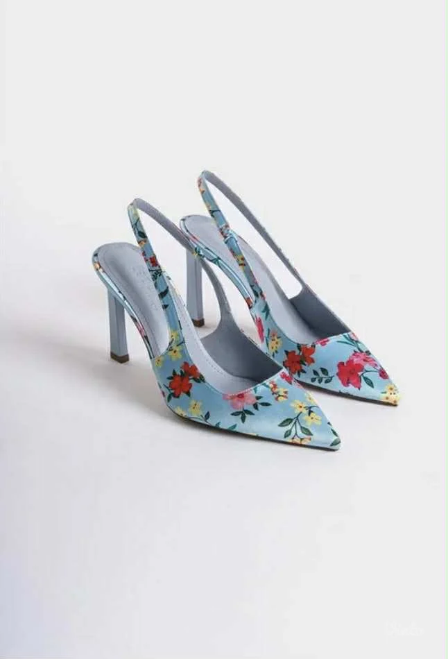 Potpuno ocuvane sandale, dvaput obuvene