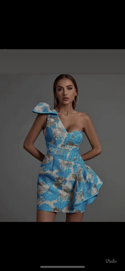 Potpuno nova haljina