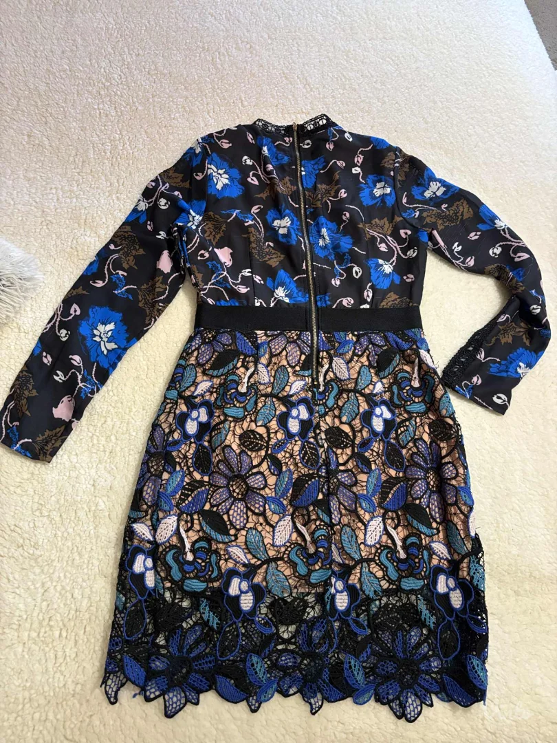 Potpuno ocuvana haljina