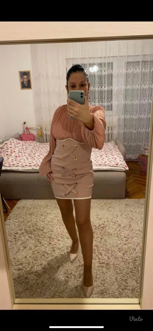 Potpuno nova predivna haljina sa etiketom