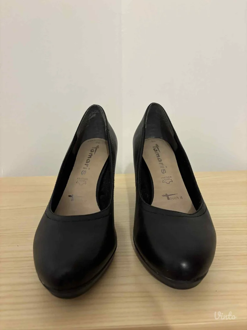 Potpuno ocuvane kao nove kozne cipele