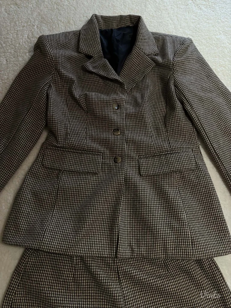 Potpuno nov komlet sako i sorts