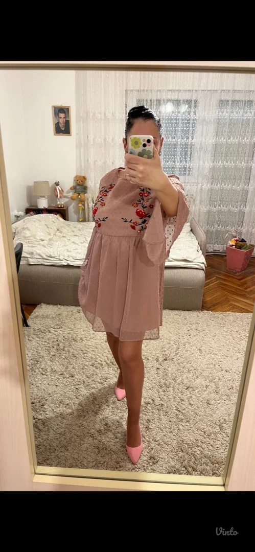 Potpuno nova Univerzalna haljina