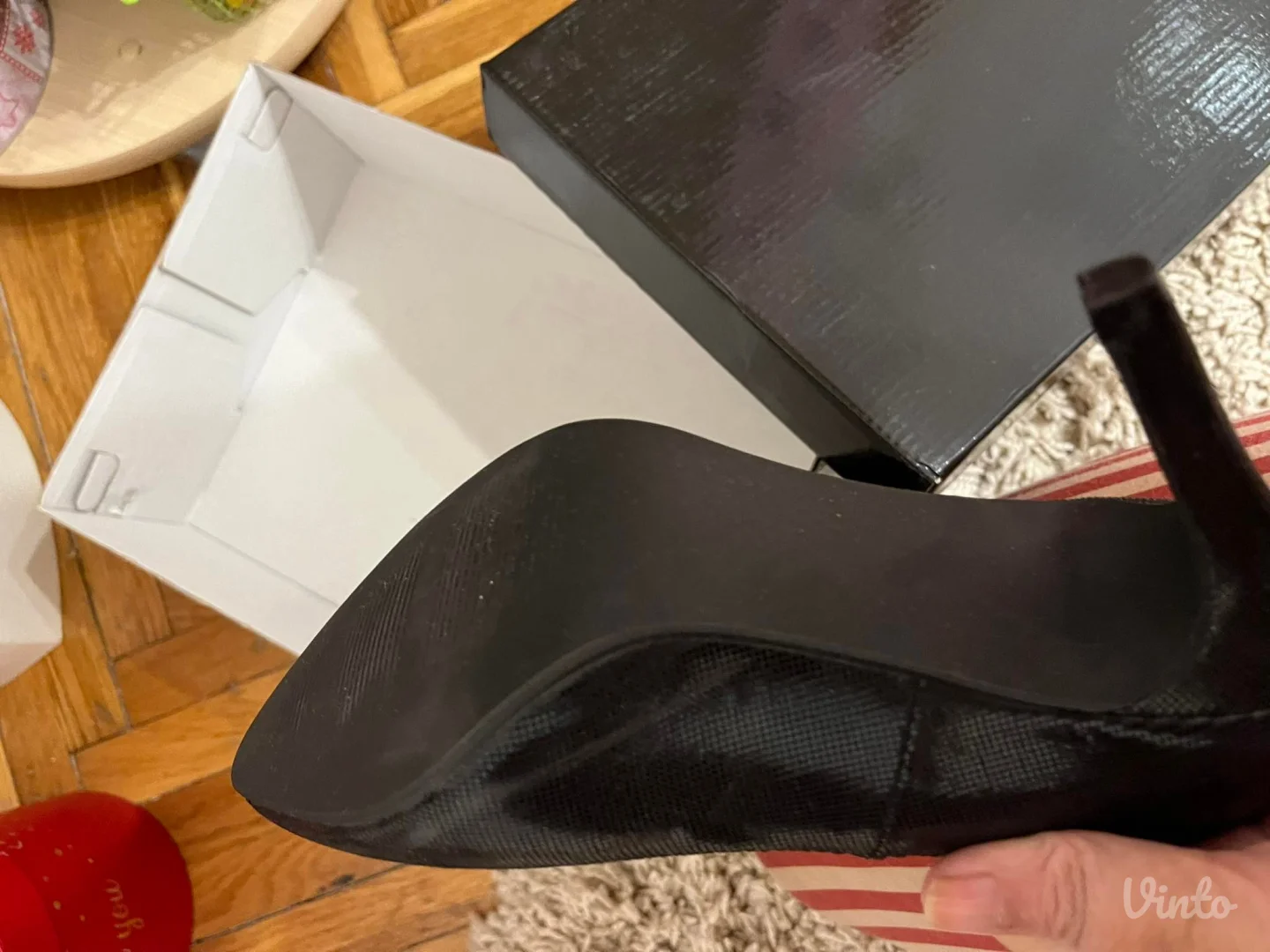 Potpuno nove crne cipele, broj 38