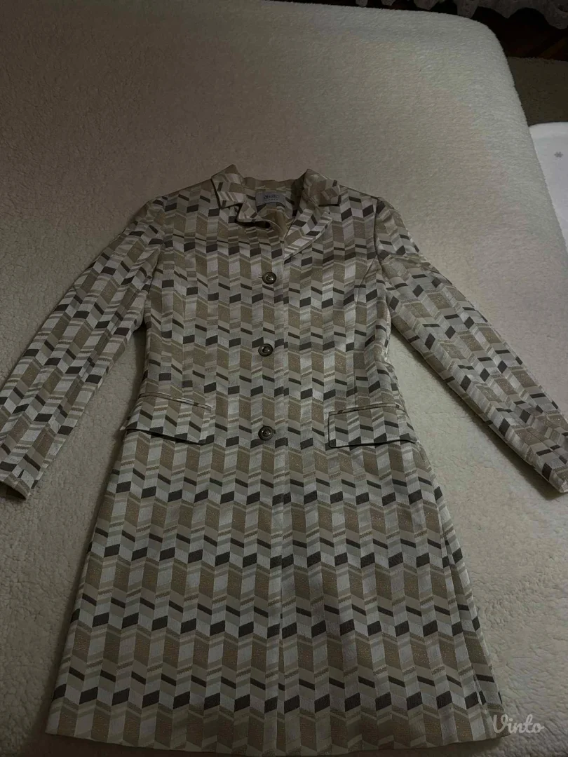 Potpuno ocuvan sako - Mantil Nicilas’s