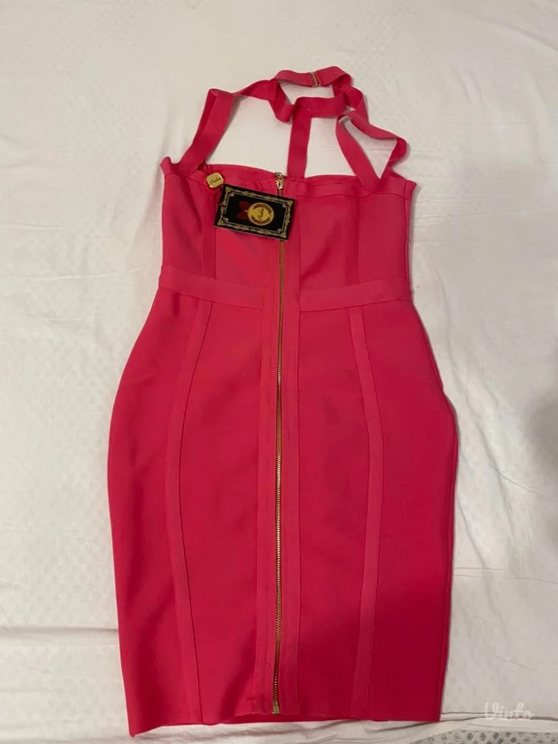 Potpuno nova haljina sa etiketom