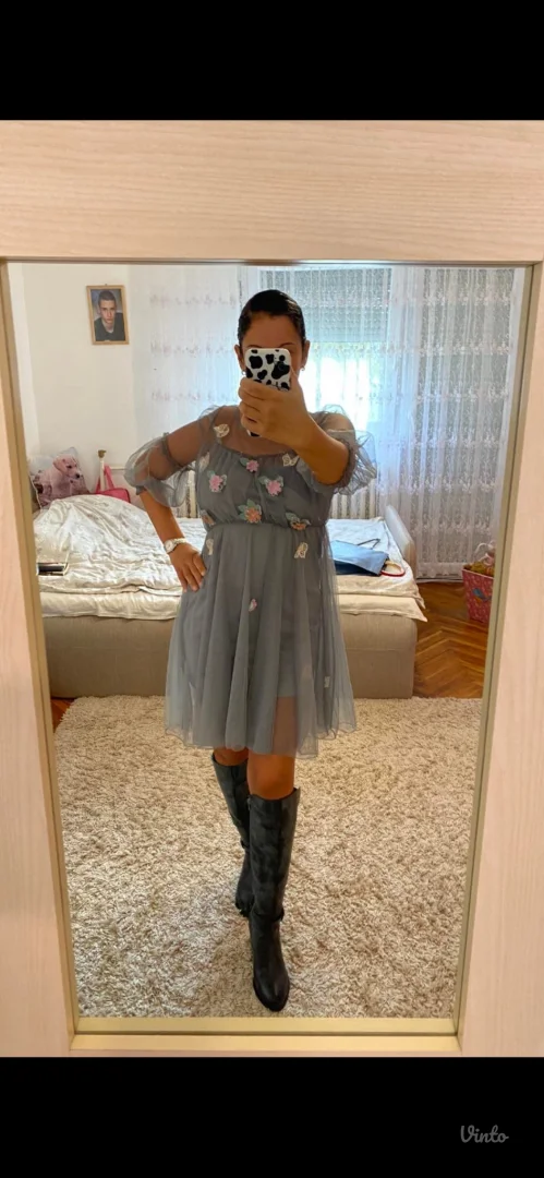 Potpuno nova haljina velicina Uni