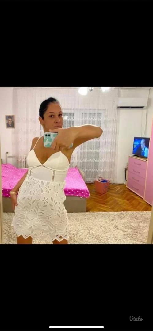 Potpuno nova haljina sa etiketom