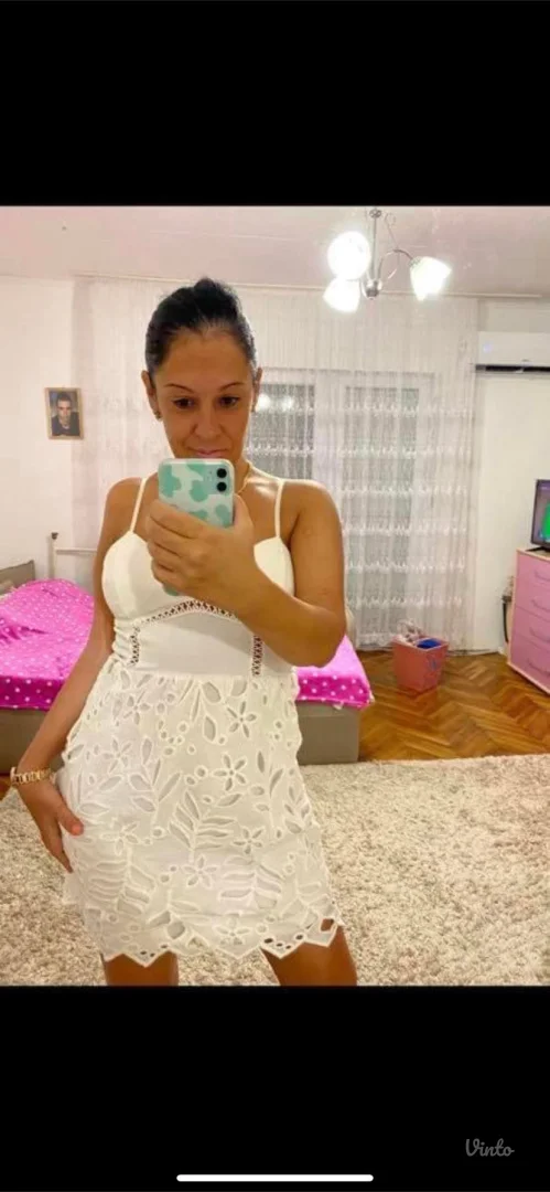 Potpuno nova haljina sa etiketom