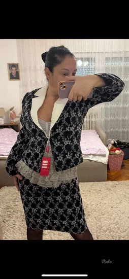 Nov komplet suknja i sako sa etiketom