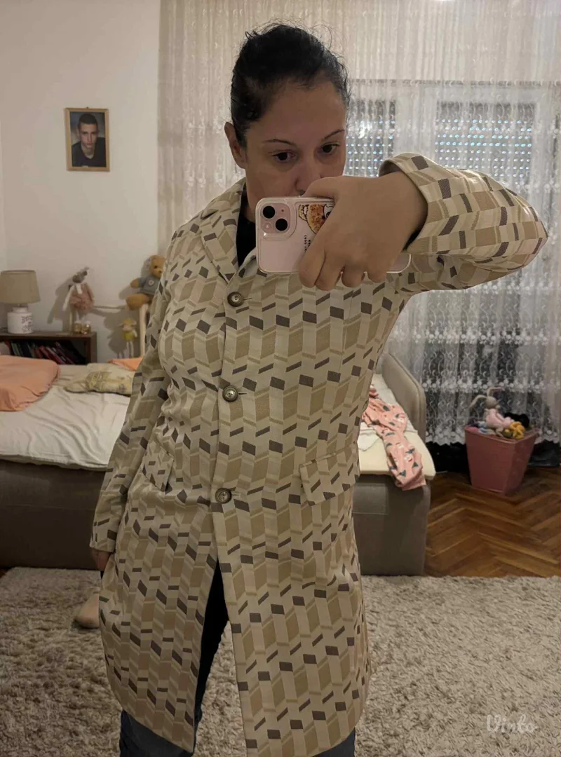 Potpuno ocuvan sako - Mantil Nicilas’s