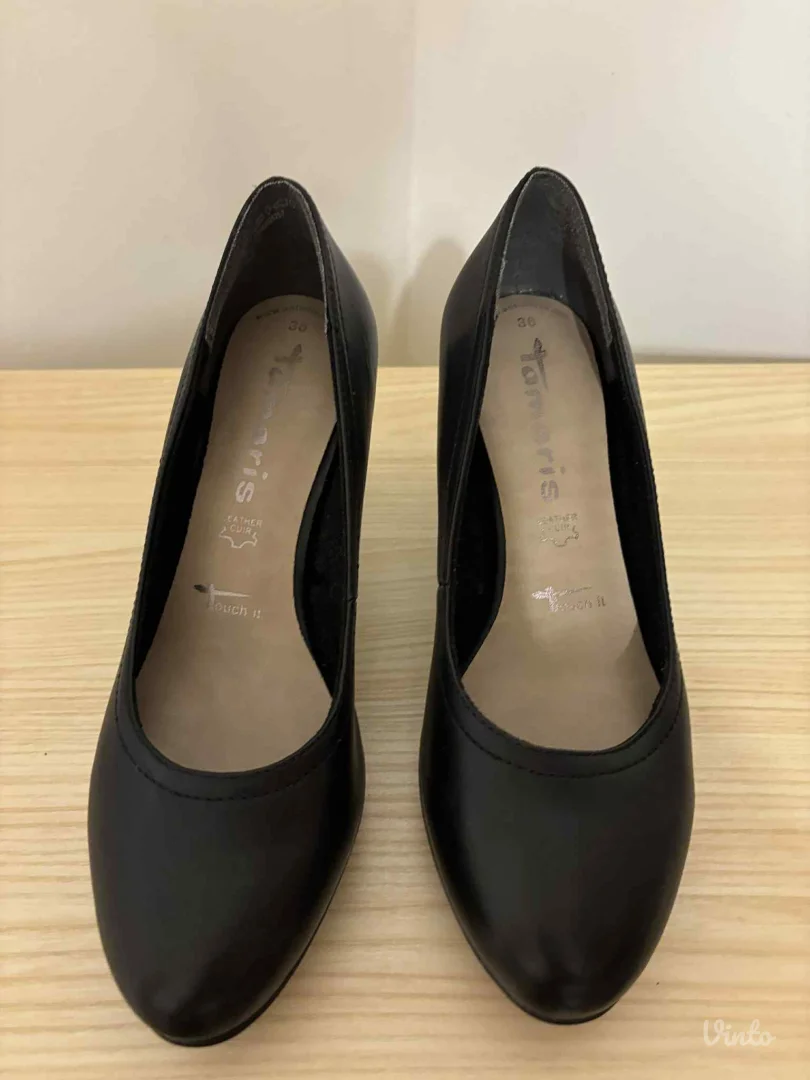 Potpuno ocuvane kao nove kozne cipele