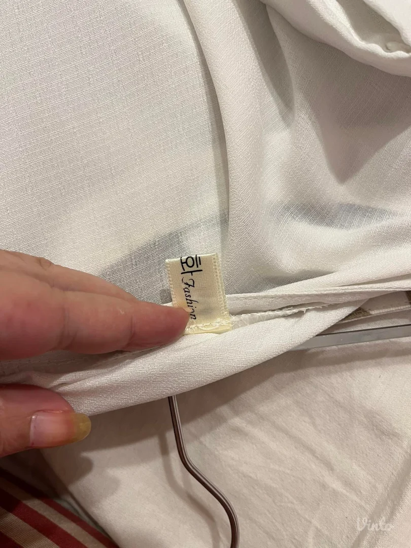 Potpuno nov komplet suknja i bluza