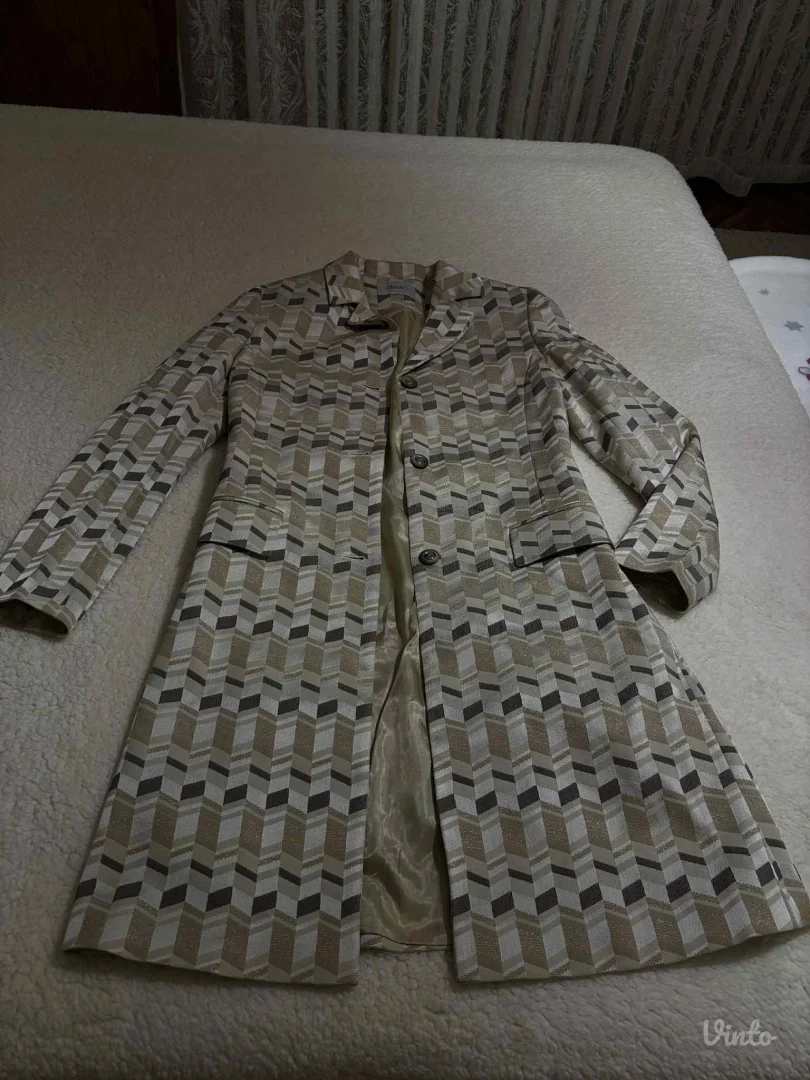 Potpuno ocuvan sako - Mantil Nicilas’s