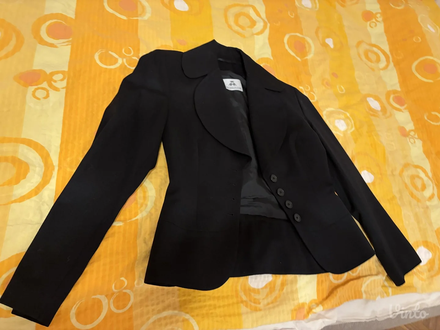 Potpuno ocuvan sako kao nov