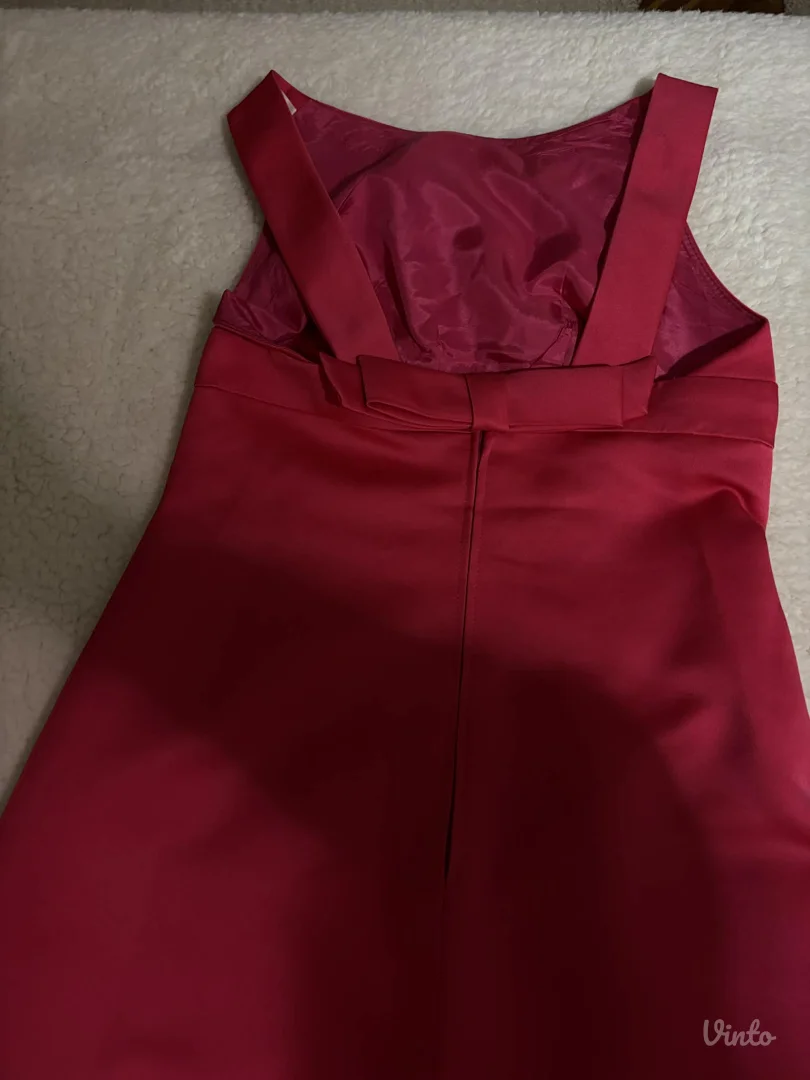 Samo jednom davno obucena haljina