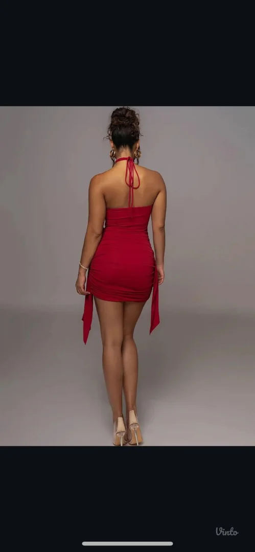 Potpuno nova crvena, sexy haljina