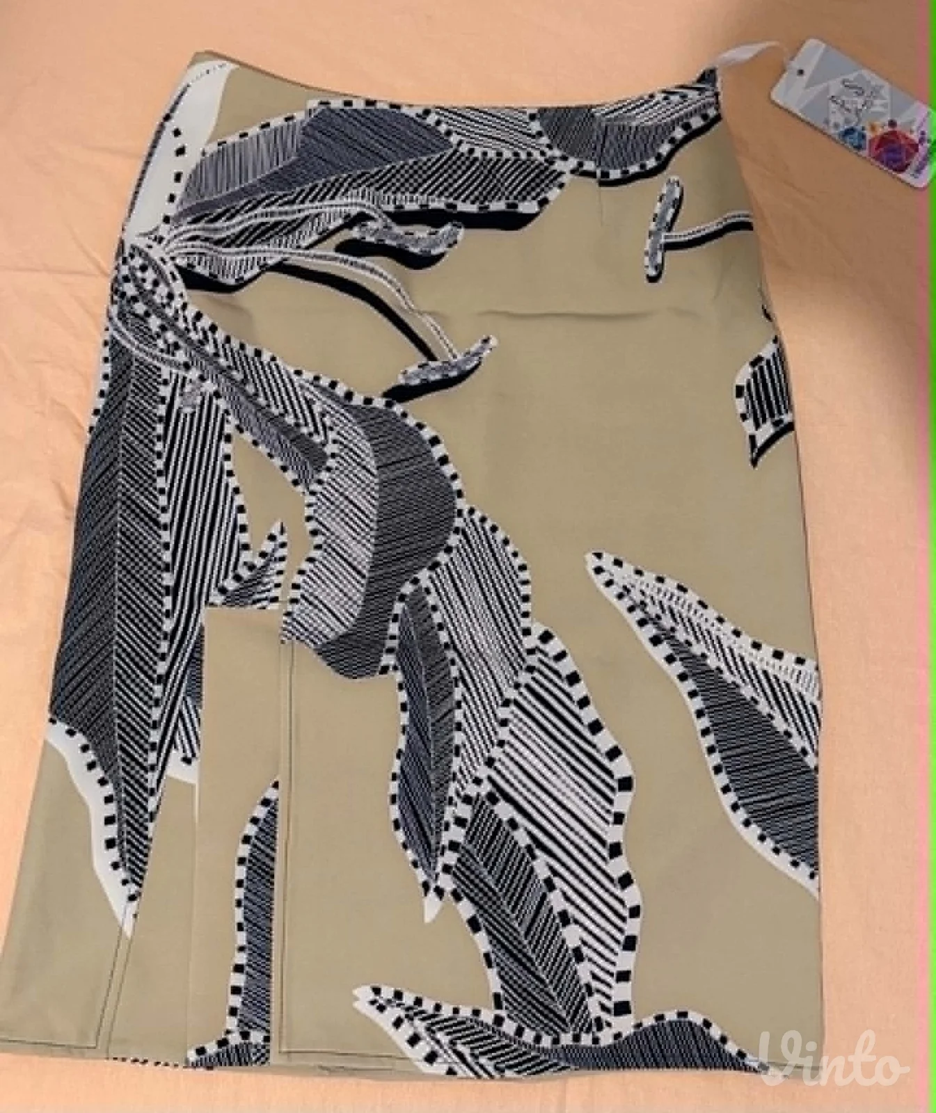 Potpuno nova P. S. Fashion suknja sa etiketom