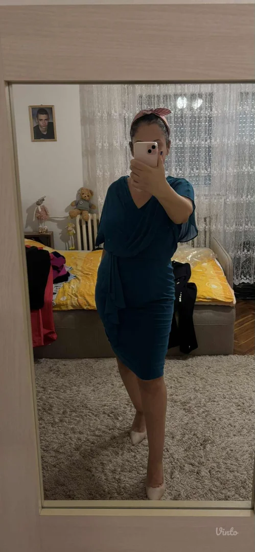 Potpuno ocuvana haljina