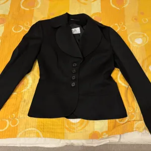 Potpuno ocuvan sako kao nov