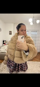 Potpuno Nova bunda prirodno krzno sa etiketom