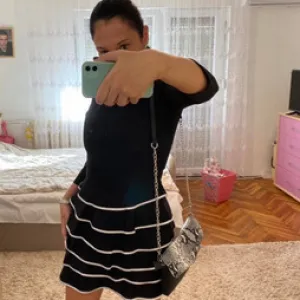 Haljina potpuno ocuvana