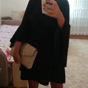 Potpuno nova haljina tunika