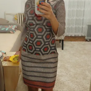 Potpuno nova predivna haljina