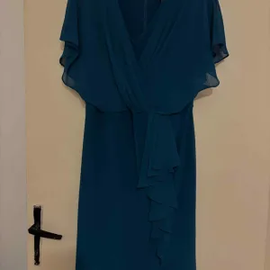 Potpuno ocuvana haljina