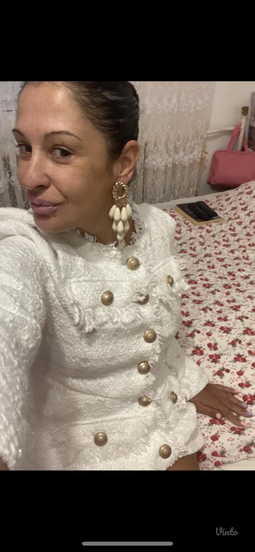 Potpuno nov komplet bermude i sako