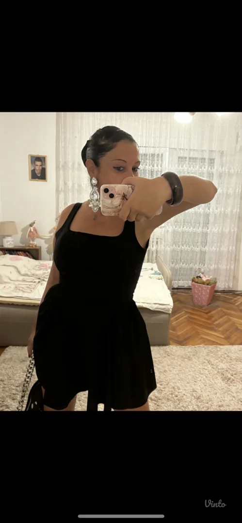 Samo jednom obucena haljina, kao nova