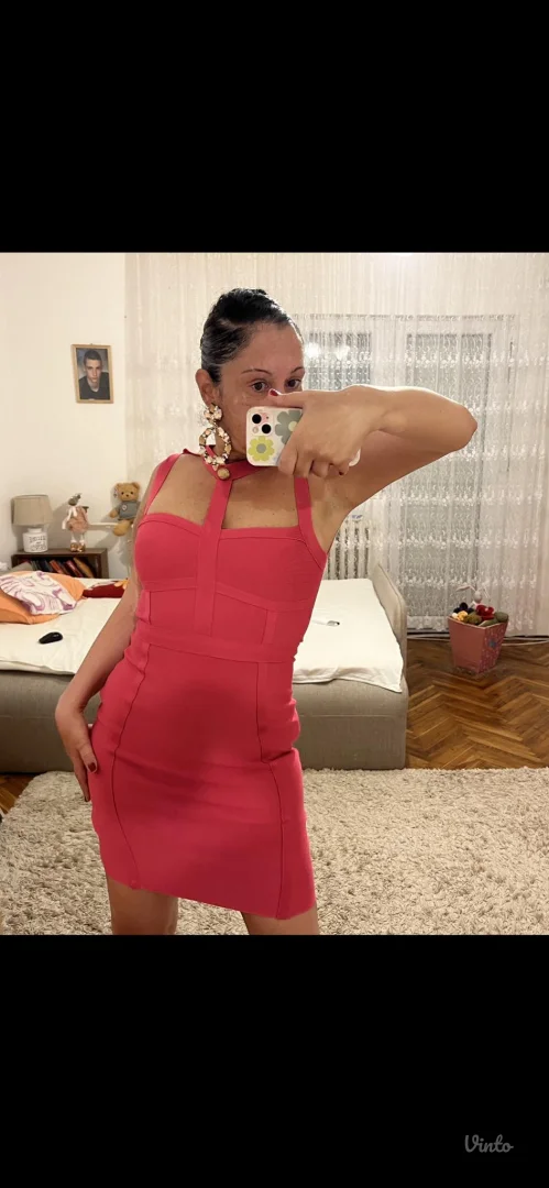 Potpuno nova haljina sa etiketom