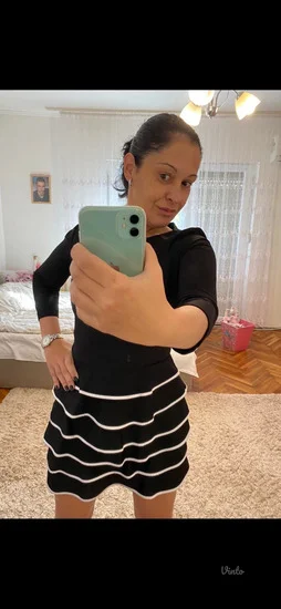 Haljina potpuno ocuvana