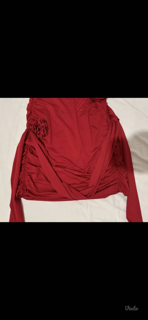 Potpuno nova crvena, sexy haljina